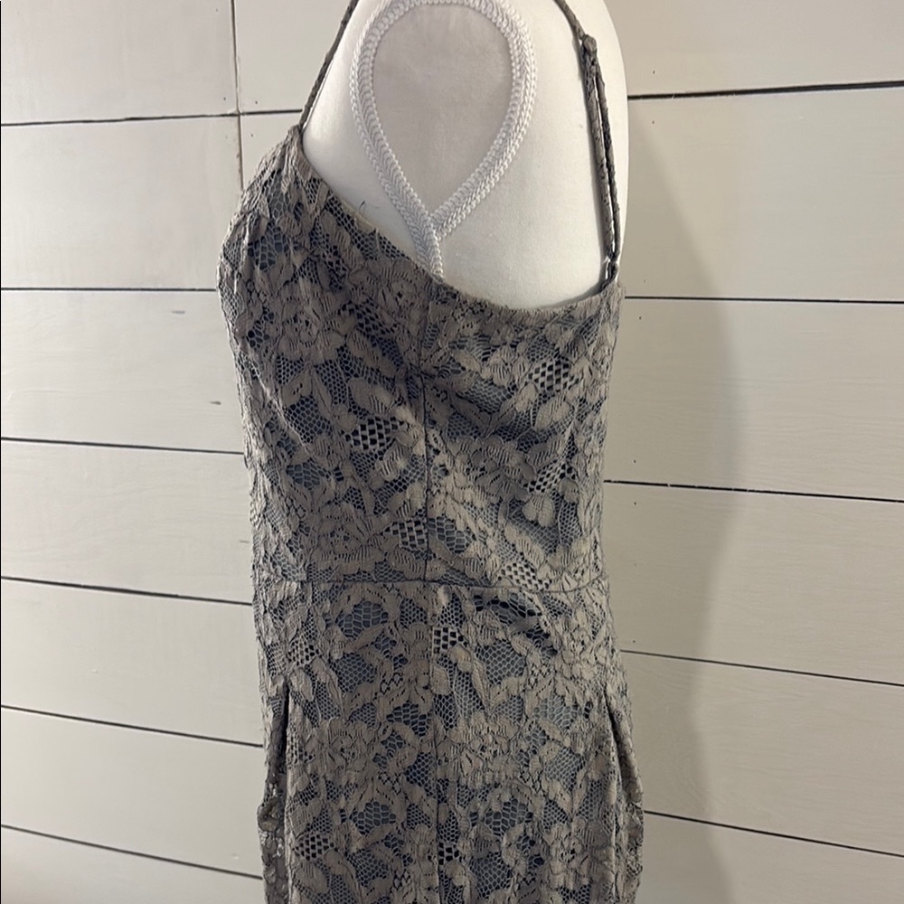 Lace Romper - Picture 4 of 7
